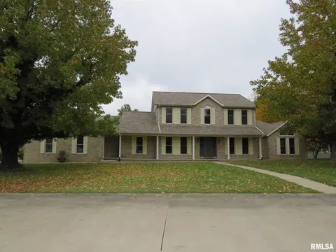 5 Clear Lake Dr, Centralia, IL 62801 photo 1