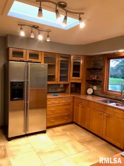 5 Clear Lake Dr, Centralia, IL 62801 photo 11