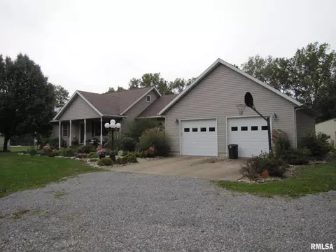 3301 S Hotze Rd, Salem, IL 62881 photo 2