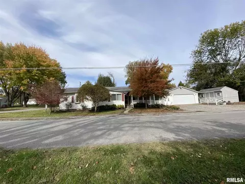 2212 Wise St, Eldorado, IL 62930 photo 1
