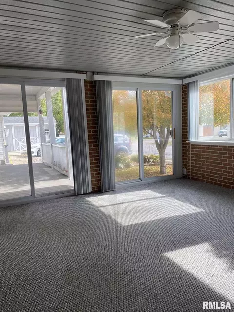 2212 Wise St, Eldorado, IL 62930 photo 12