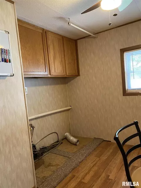 2212 Wise St, Eldorado, IL 62930 photo 15