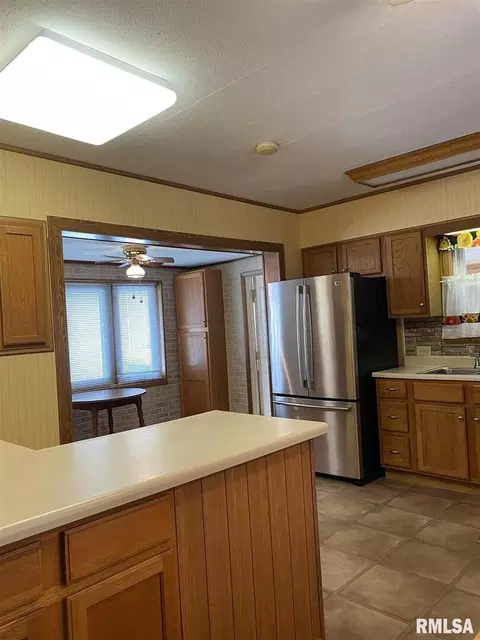 2212 Wise St, Eldorado, IL 62930 photo 7