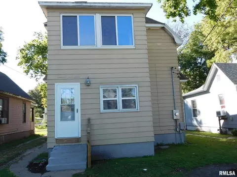 225 N Beech St, Centralia, IL 62801 photo 5