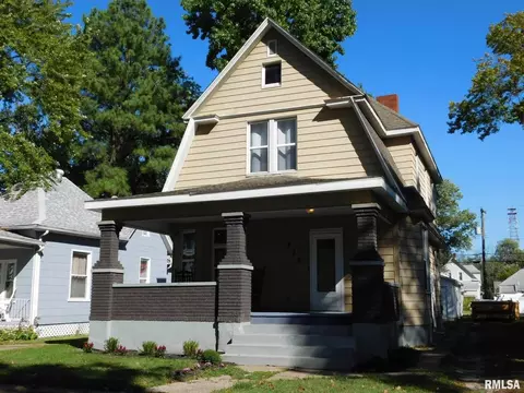 225 N Beech St, Centralia, IL 62801 photo 1