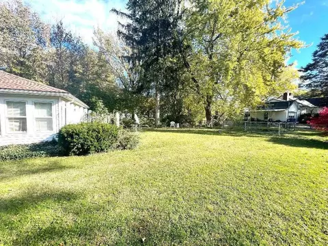 1 Circle Dr, Centralia, IL 62801 photo 2