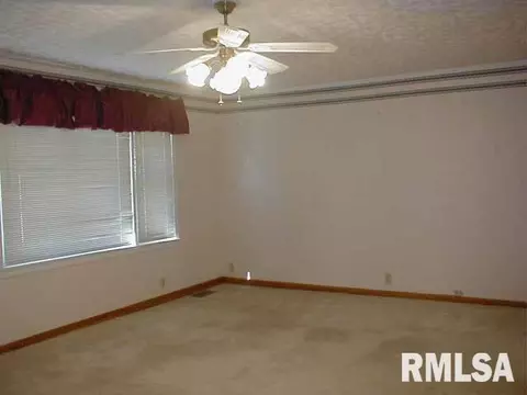 1607 N State St, Marion, IL 62959 photo 11
