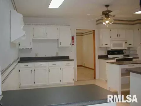 1607 N State St, Marion, IL 62959 photo 14