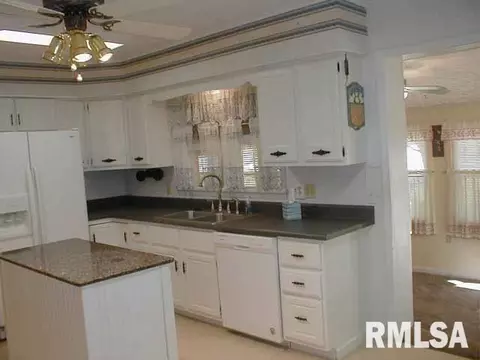 1607 N State St, Marion, IL 62959 photo 17