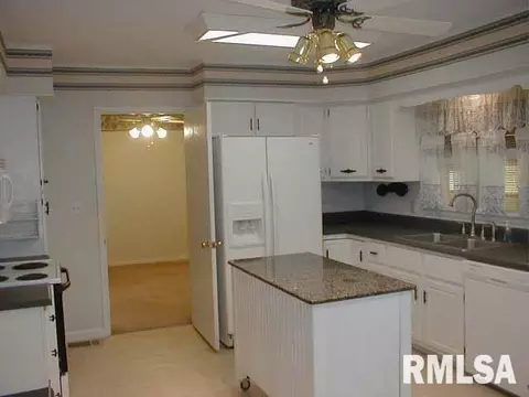 1607 N State St, Marion, IL 62959 photo 12