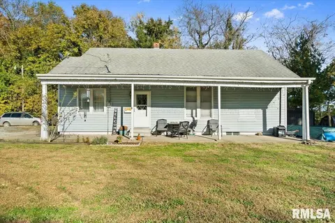 531 E 6th St, Mount Carmel, IL 62863 photo 4
