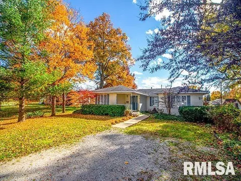 1109 Jonas Ave, Centralia, IL 62801 photo 2