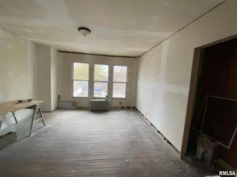 306 N State St, Christopher, IL 62822 photo 26