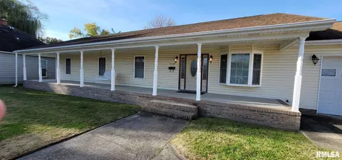 628 Cedar St, Mount Carmel, IL 62863 photo 2