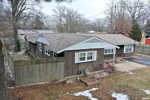2 Deer Path Dr, Salem, IL 62881 photo 1