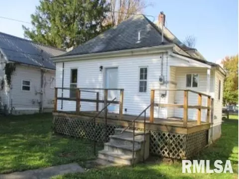 411 E 8th St, Mount Carmel, IL 62863 photo 2