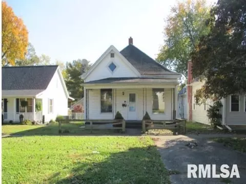 411 E 8th St, Mount Carmel, IL 62863 photo 1