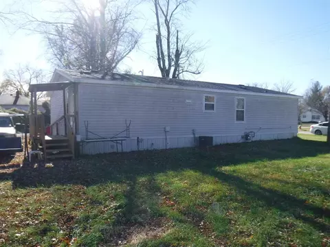 603 Thomas St, Iuka, IL 62849 photo 3