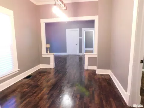 345 W Mcfall St, Benton, IL 62812 photo 11