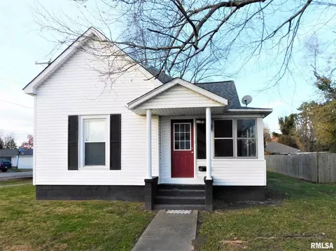 345 W Mcfall St, Benton, IL 62812 photo 3