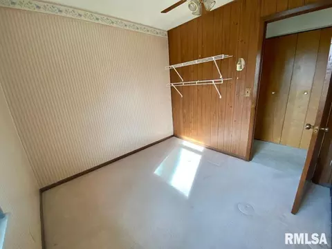 1036 E Jonas St, Centralia, IL 62801 photo 6