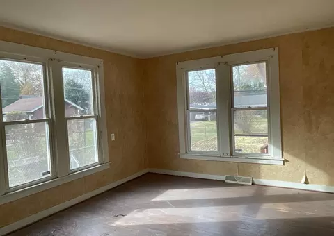 705 S Main St, Benton, IL 62812 photo 19