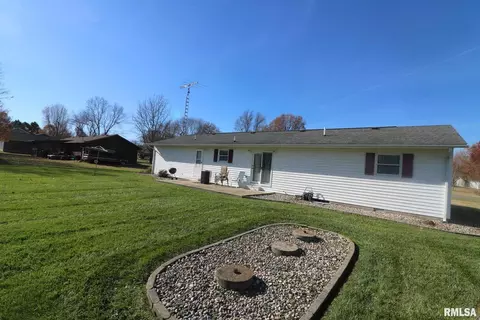 7472 Norris Dr, Marion, IL 62959 photo 3