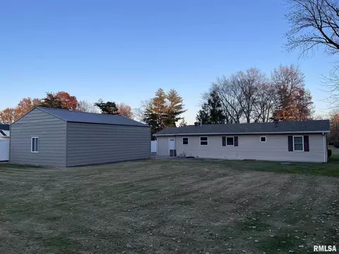 1623 Sunset Dr, Carmi, IL 62821 photo 5