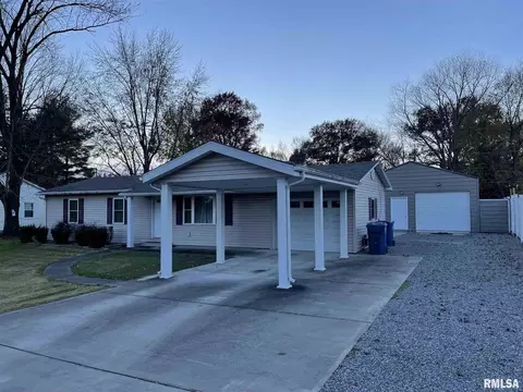 1623 Sunset Dr, Carmi, IL 62821 photo 2