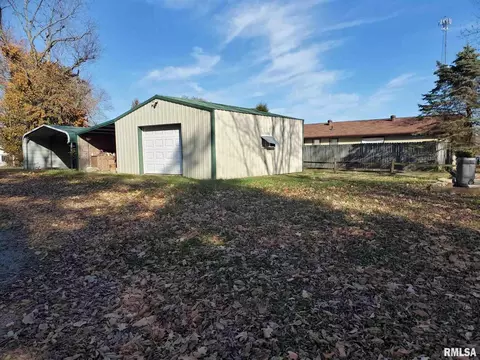 1852 State St, Eldorado, IL 62930 photo 8
