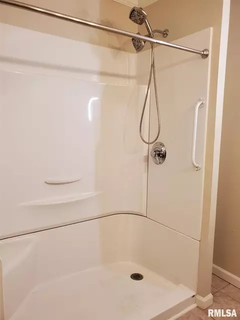 1852 State St, Eldorado, IL 62930 photo 24
