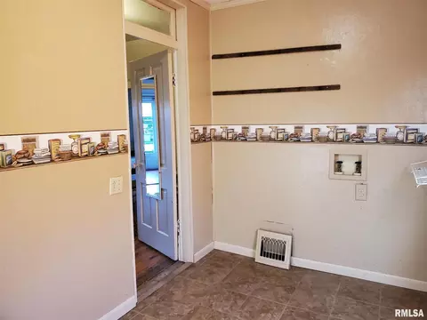 1852 State St, Eldorado, IL 62930 photo 25
