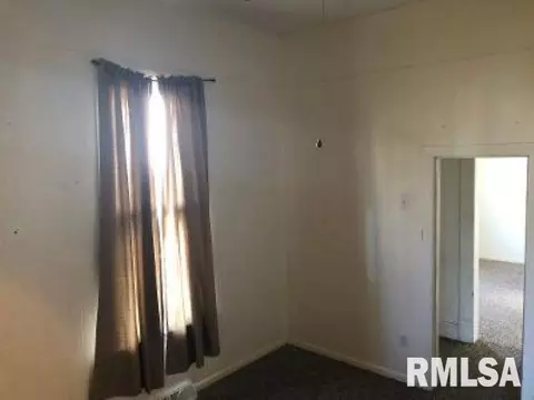 305 S Harrison St, Centralia, IL 62801 photo 8