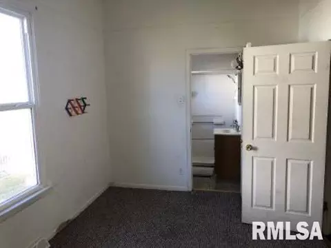305 S Harrison St, Centralia, IL 62801 photo 10