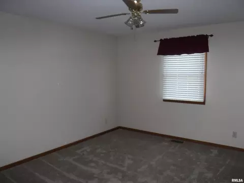 309 Roddy Rd, Salem, IL 62881 photo 7
