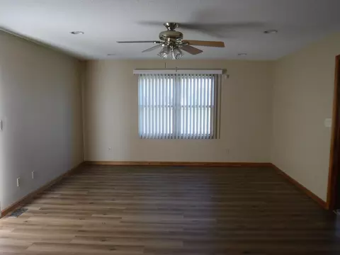 309 Roddy Rd, Salem, IL 62881 photo 5