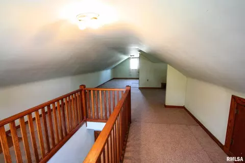 1007 Oak St, Carmi, IL 62821 photo 15