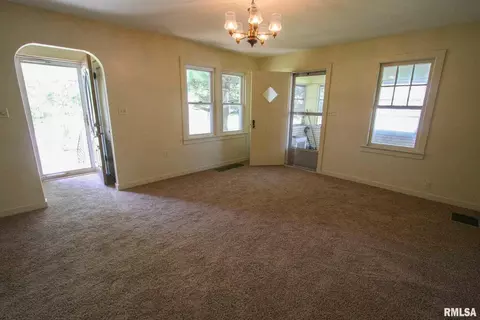 1007 Oak St, Carmi, IL 62821 photo 7