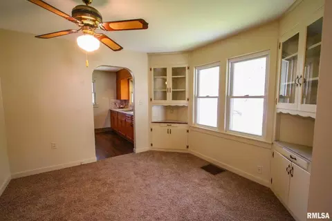 1007 Oak St, Carmi, IL 62821 photo 8