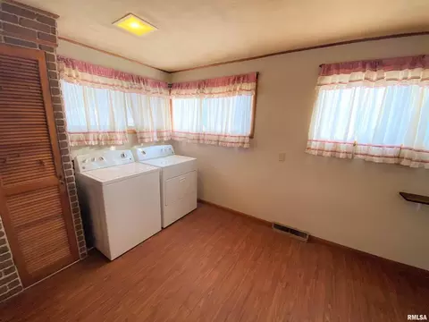 12 Holly Ln, Flora, IL 62839 photo 20