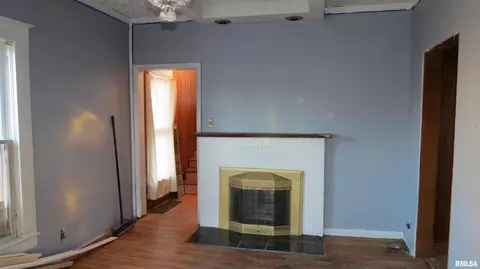 208 S Victor St, Christopher, IL 62822 photo 10