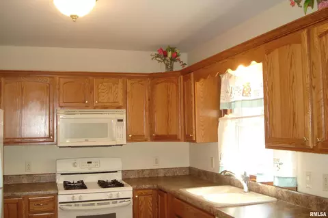 400 S 18th St, Herrin, IL 62948 photo 9