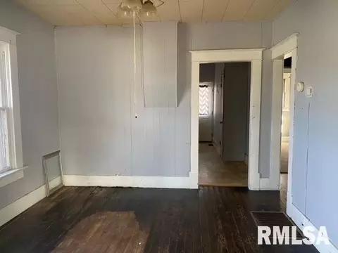 803 E 5th St, Metropolis, IL 62960 photo 5