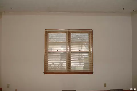 1103 N Johnson St, Marion, IL 62959 photo 9