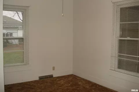 1103 N Johnson St, Marion, IL 62959 photo 10