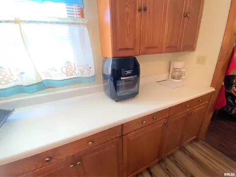 930 S State St, Flora, IL 62839 photo 11