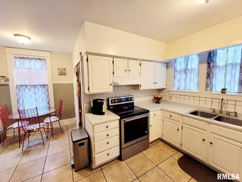 524 E Broadway Ave, Centralia, IL 62801 photo 24