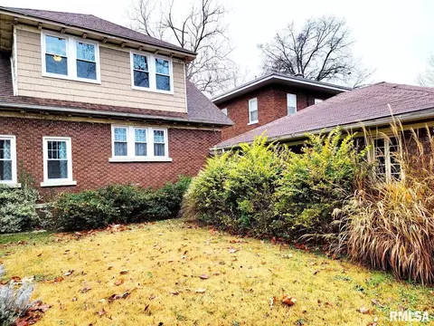 524 E Broadway Ave, Centralia, IL 62801 photo 9