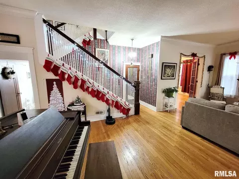 524 E Broadway Ave, Centralia, IL 62801 photo 13