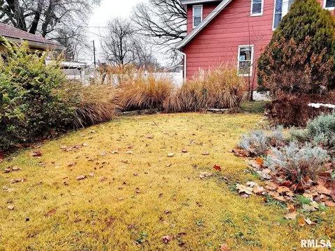 524 E Broadway Ave, Centralia, IL 62801 photo 10